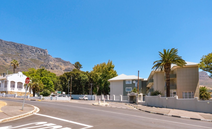 1 Bedroom Property for Sale in Oranjezicht Western Cape